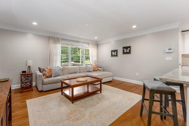 Building Photo - 2532 Circlewood Rd NE