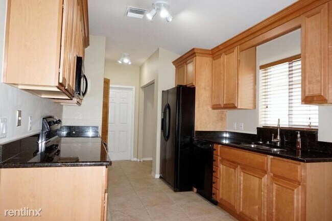 Foto del edificio - 3 br, 2 bath House - 2563 Ventura Circle UNIT