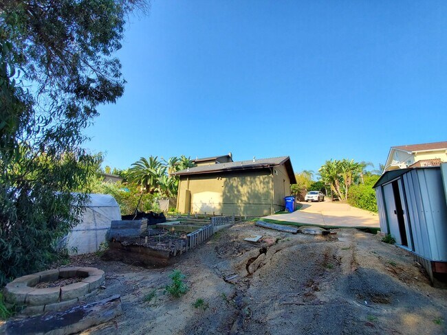 Building Photo - 645 Ocean View Ave