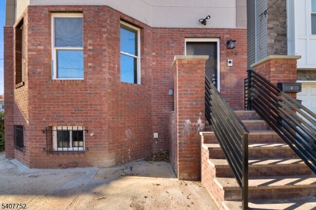 Foto del edificio - 579 S 12th St