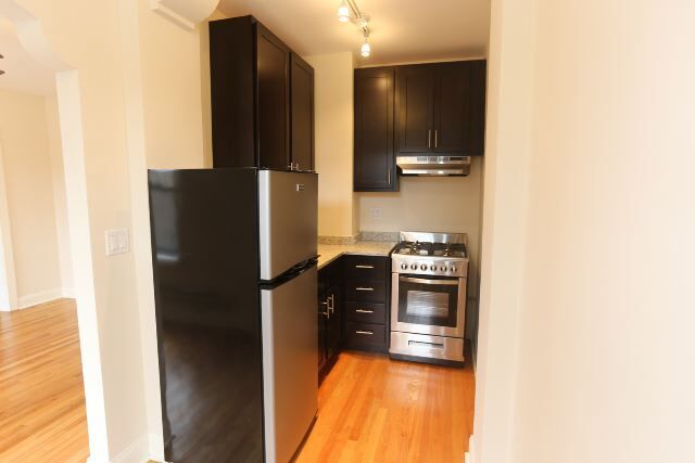 Building Photo - 617 W Patterson Ave