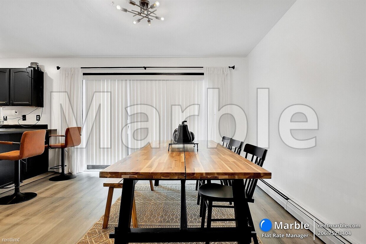 Foto principal - 2 br, 2.5 bath Townhome - 177 Skyview Dr