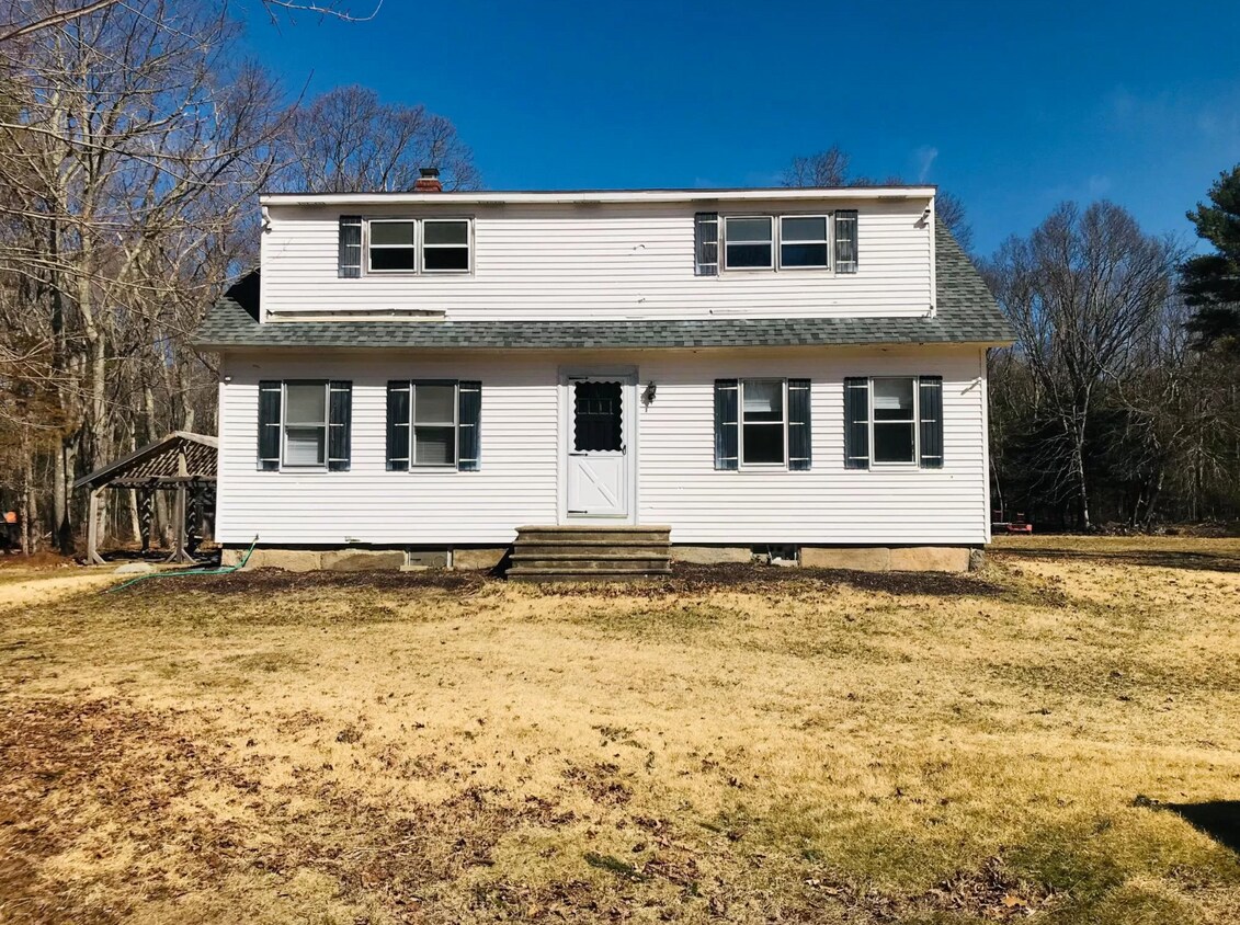 Foto principal - 306 Weaver Hill Rd