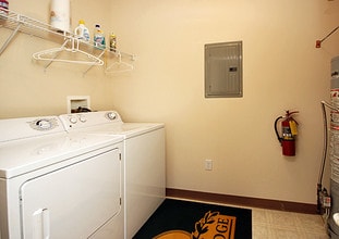 Washer/Dryer - Castle Ridge