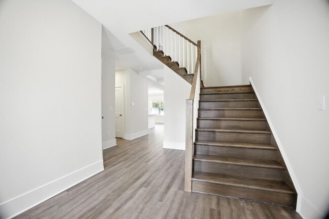 Building Photo - 3 Kessel Run