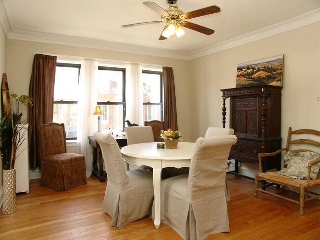Foto del edificio - 6915 N Rockwell St