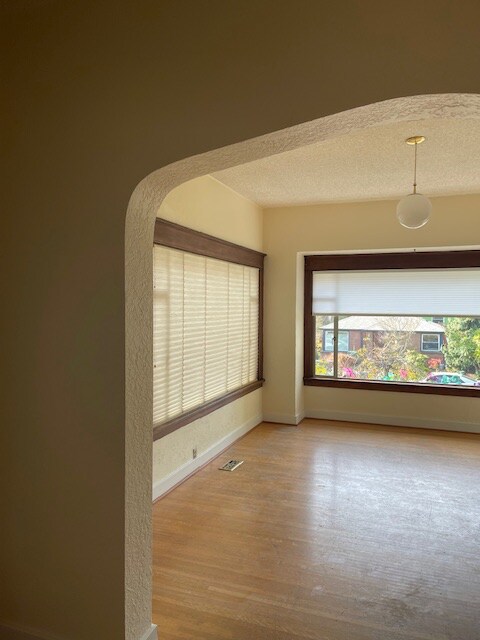 Foto del edificio - 4612 Meridian Ave N