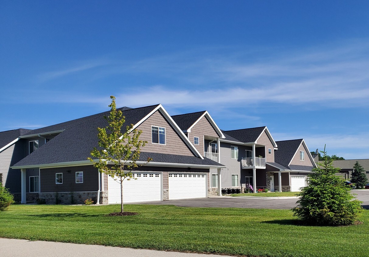 Riva Place Apartments Hobart, WI