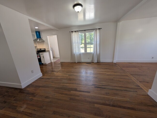 Foto del edificio - 427 Crossway Rd