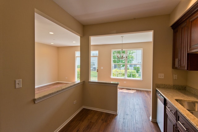 Building Photo - 2927 White Thorn Cir