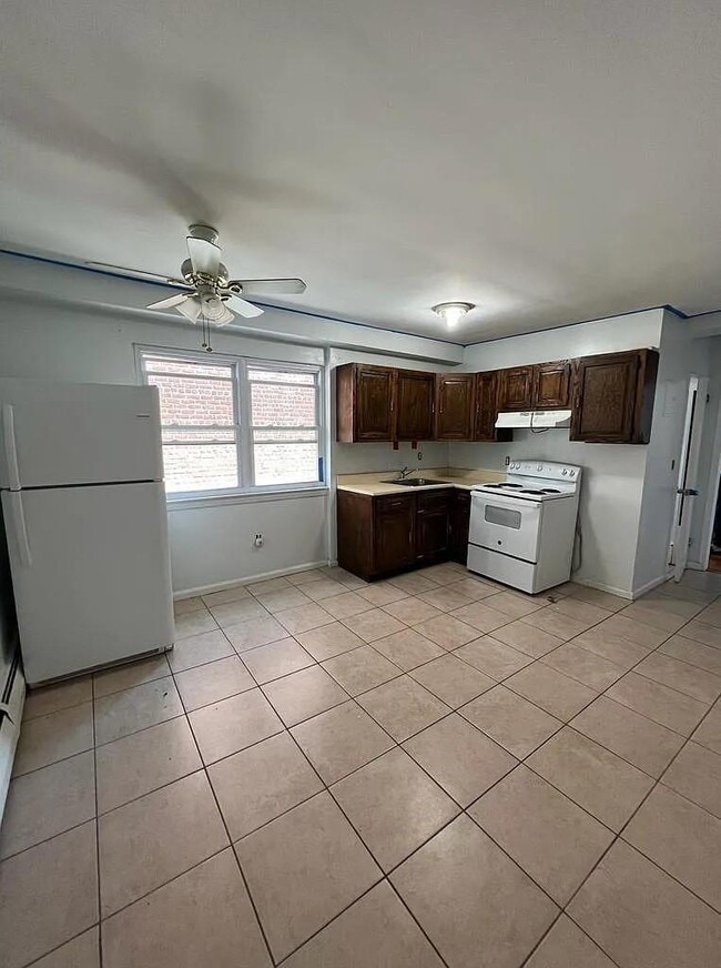 Building Photo - 1509 Bergen St