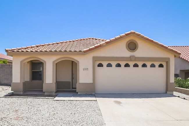 Building Photo - 10529 W Foothill Dr