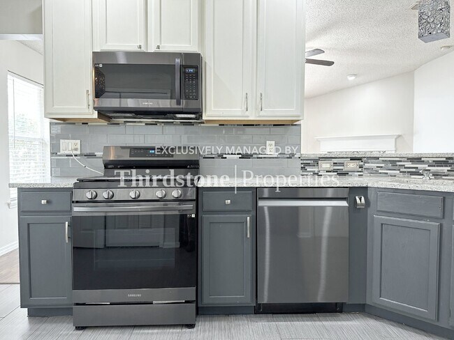 Foto del edificio - 1051 Moosehead Dr