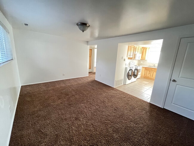 Living Room - 344 S 150 W