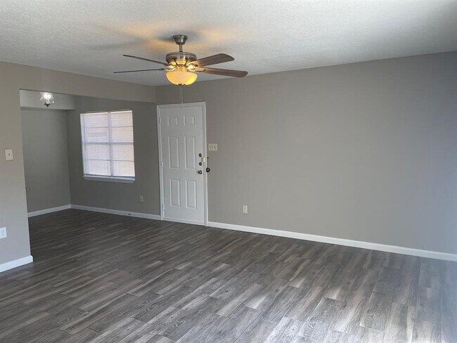 Foto del edificio - 21503 Millhouse Ct