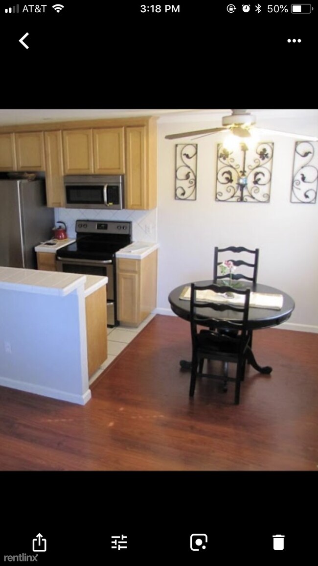 Building Photo - 2 br, 1.5 bath Condo - 820 Blossom Hill Rd