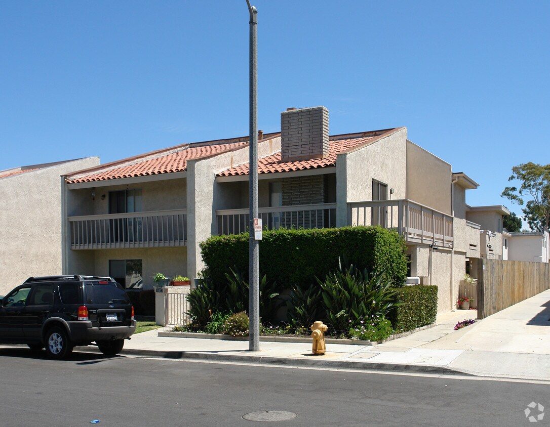 Foto del edificio - 16672 Dolores St