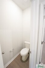 Building Photo - 255 Lillian St