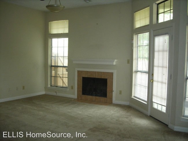 Building Photo - 11416 Summertree Ln