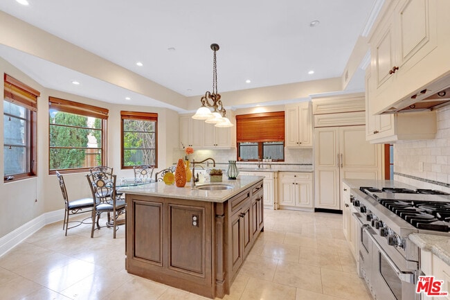 Foto del edificio - 1101 S Gretna Green Way