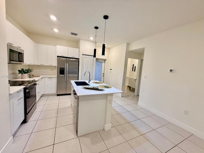 Foto del edificio - 8001 NW 41st St