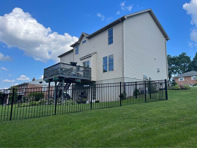 Building Photo - 1319 Glendale Rd
