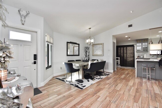 Foto del edificio - 3 br, 2 bath House - 21565 Yellowstone Par...