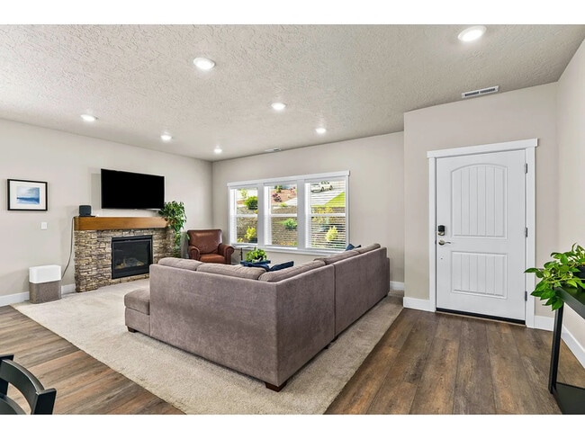 Building Photo - 3740 Rockcress Rd