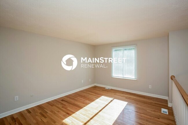 Foto del edificio - 5 Bedroom Pet-Friendly Home in INDIANAPOLIS, IN with Main Street Renewal