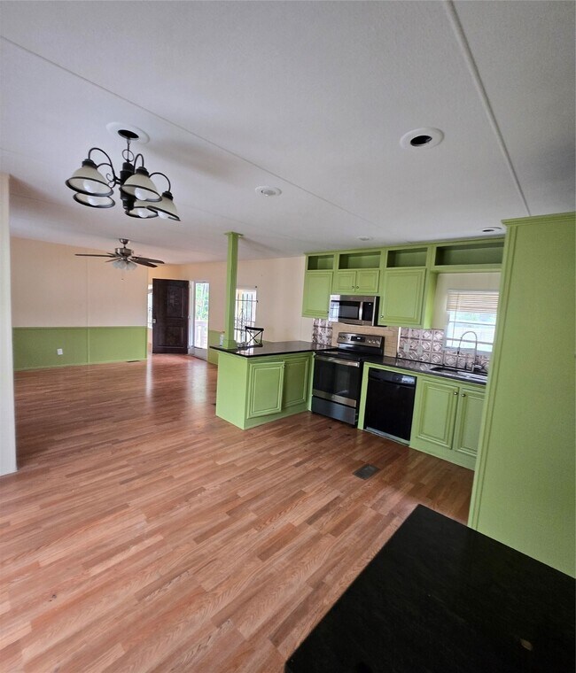 Foto del edificio - 8779 Pin Oak Dr