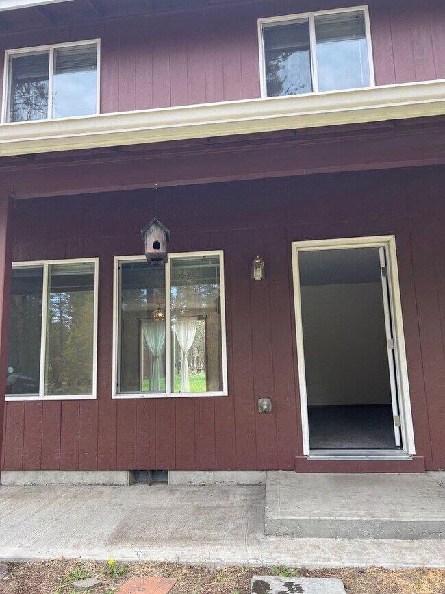 Foto del edificio - 54660 Lady Bug Ln