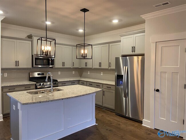 Building Photo - 440 Legend Oak Way SW