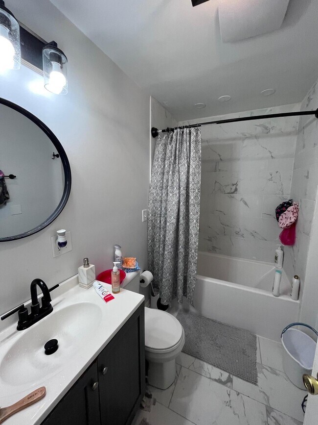 Foto del edificio - 2836 W Adams St
