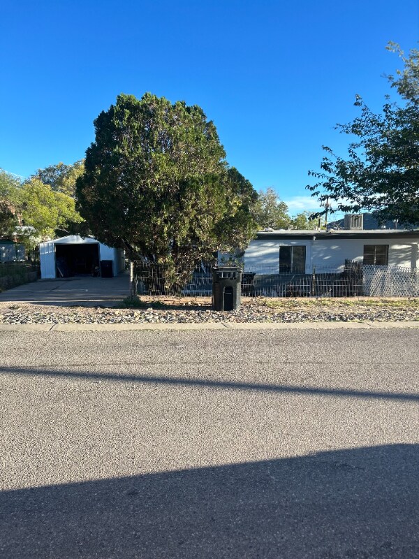 Foto del edificio - 1 Campbell Ave