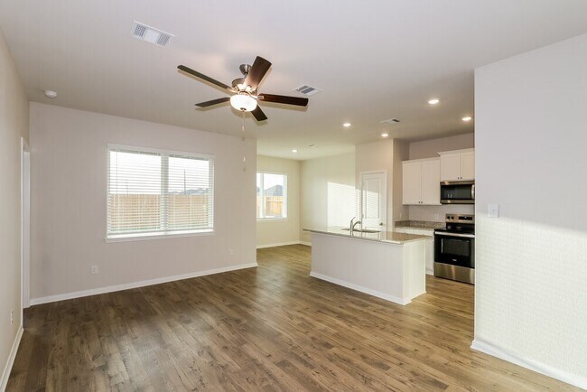 Foto del edificio - 7638 Tipton Meadow Way