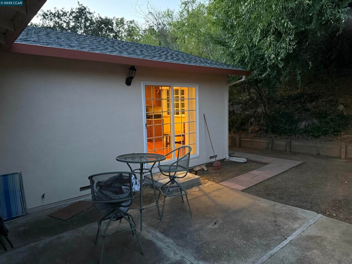 Foto principal - 5459 Louisiana Dr