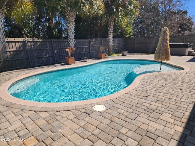 Foto del edificio - 114 Heather Dr