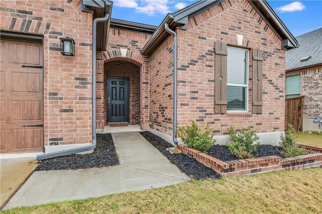 Building Photo - 1813 Bogata Ln