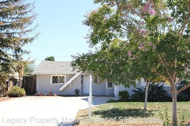 Building Photo - 4 br, 2 bath House - 1434 Helmond Lane
