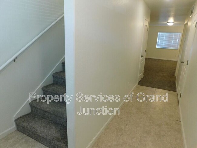 Foto del edificio - 654 Trinity Way