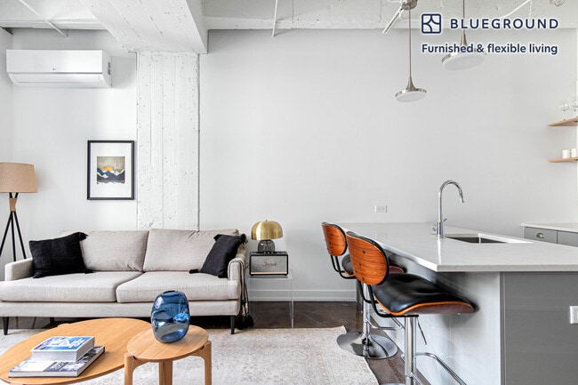 Building Photo - 5050 North Broadway-SI FL4-ID383