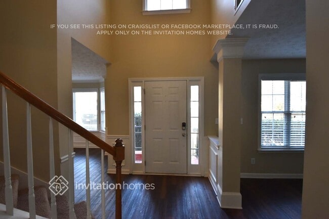 Building Photo - 3665 Wake Robin Way