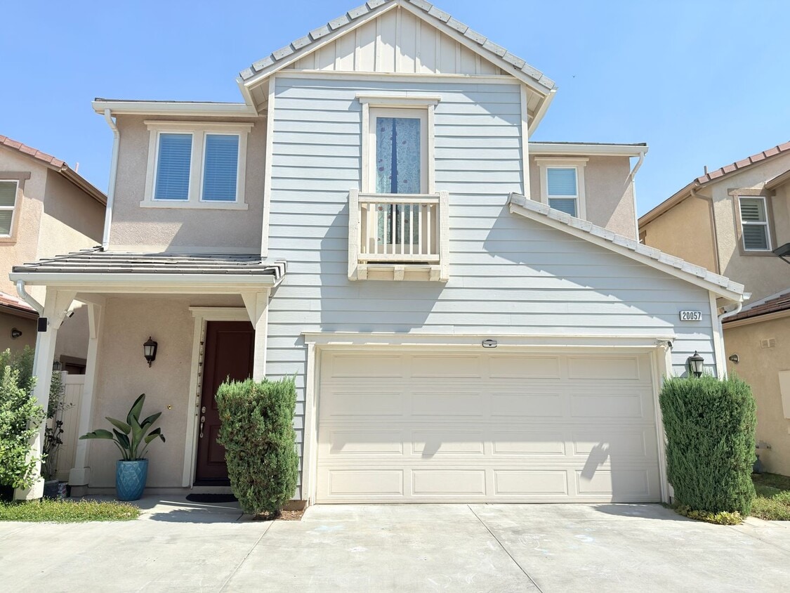 Primary Photo - Beautiful 3 Bedroom in Private Community