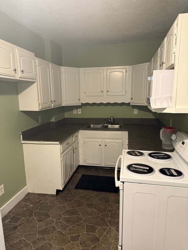 Foto del edificio - 16 Harrington Rd