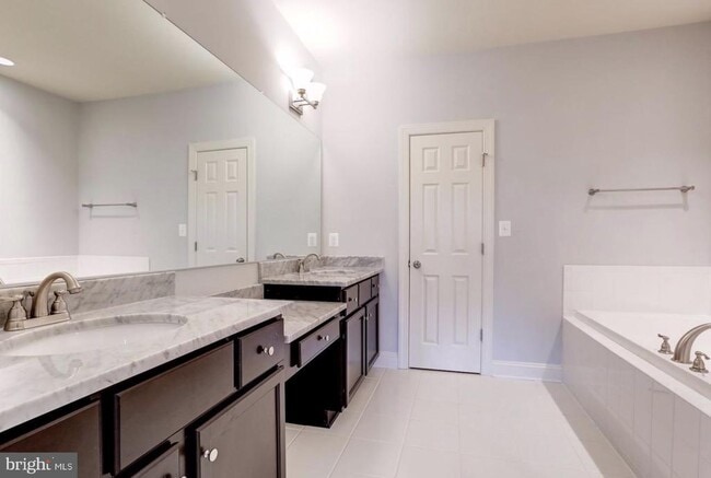 Building Photo - 17005 Bennett Wy