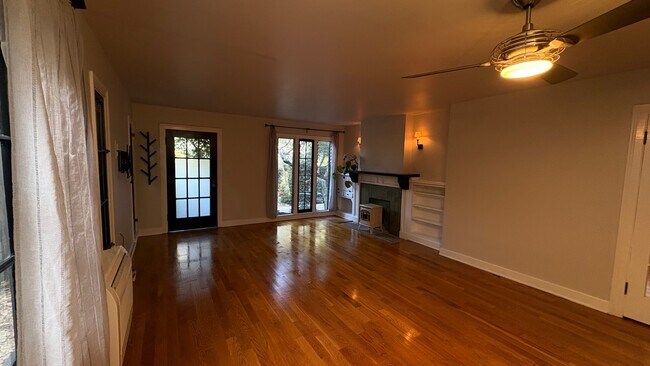 Foto del edificio - 851 N Ogden Dr