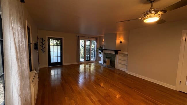 Building Photo - 851 N Ogden Dr