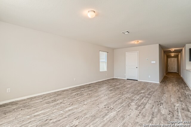 Foto del edificio - 9710 Marbach Hl