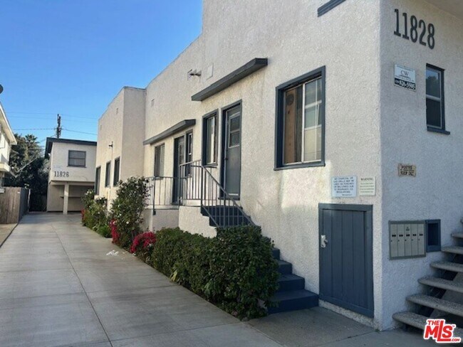 Foto del edificio - 11826 Venice Blvd.