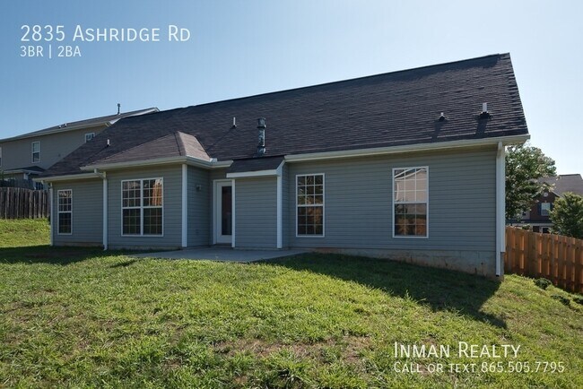 Building Photo - Fantastic one level home with a bonus room...